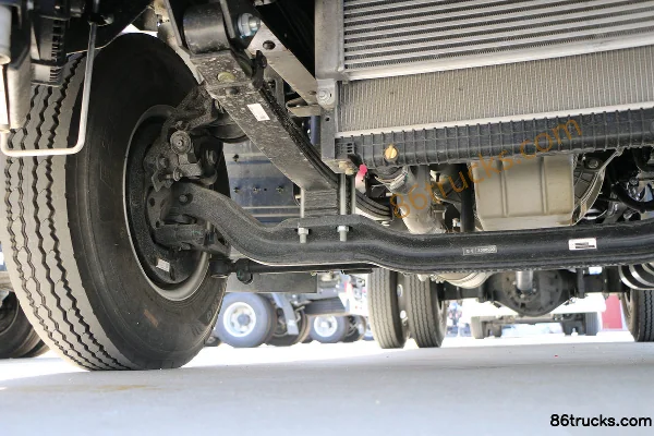 JAC Junling A8 160 hp 4X2(6 wheels) 4.18m single-row flatbed light truck (Fast Gear 8-speed) Chassis (2) | 86Trucks