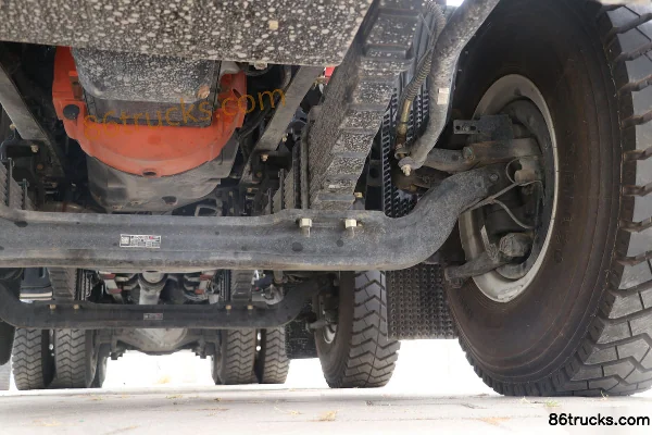 Foton Auman Kunlun Reinforced 530 hp 8X4(12 wheels) 8.6m LNG Dump Truck Chassis (3) | 86Trucks