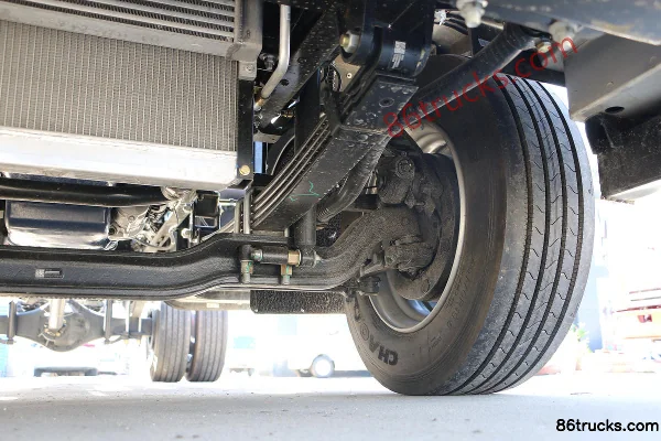 Foton Times Pilot ES5 170 hp 4X2(6 wheels) 5.8m half-row flatbed cargo truck (China VI) Chassis (3) | 86Trucks