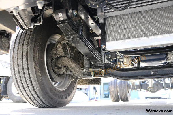 Foton Times Pilot ES5 170 hp 4X2(6 wheels) 5.8m half-row flatbed cargo truck (China VI) Chassis (2) | 86Trucks