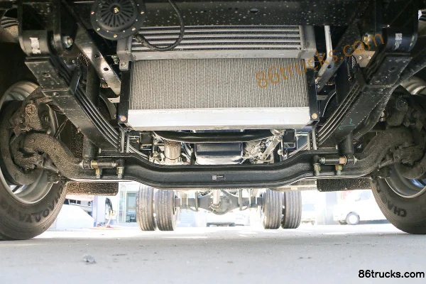 Foton Times Pilot ES5 170 hp 4X2(6 wheels) 5.8m half-row flatbed cargo truck (China VI) Chassis (1) | 86Trucks