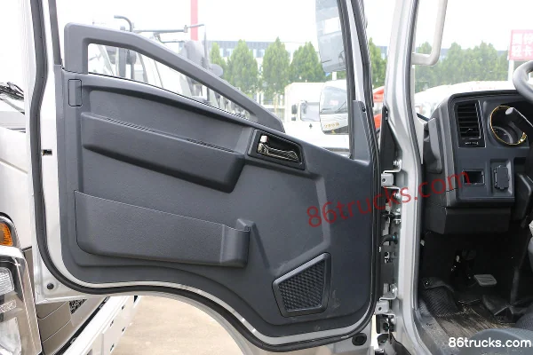 Sinotruk HOWO Hanjiang 160 hp 4X2(6 wheels) 4.15 m single-row stake truck (China VI) (WLY 6-speed) Cab (2) | 86Trucks