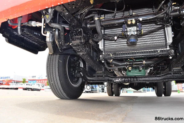 FAW Jiefang J6F 130 hp 4X2(6 wheels) 4.16m single-row stake truck Chassis (2) | 86Trucks