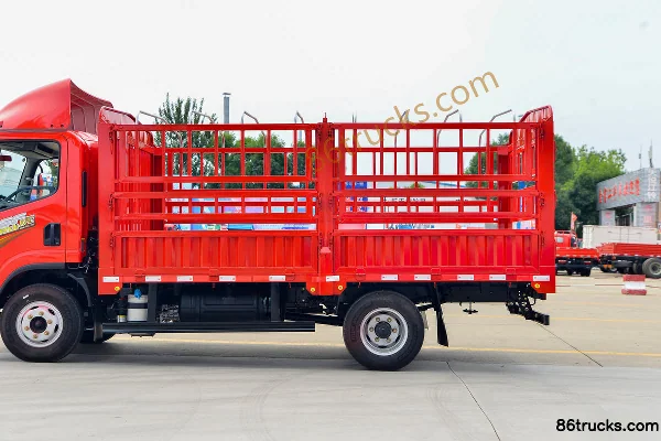 FAW Jiefang J6F 130 hp 4X2(6 wheels) 4.16m single-row stake truck Body (1) | 86Trucks