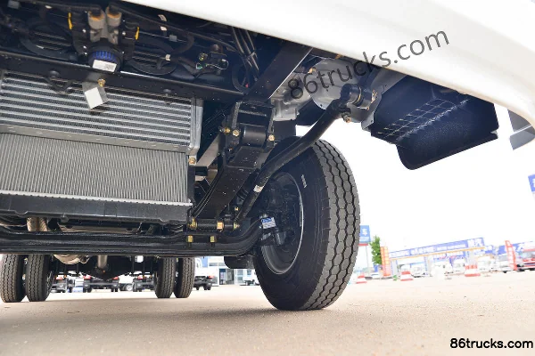 SHACMAN Commercial Vehicle Delong G1 Standard Load Edition 143 hp 4X2(6 wheels) 4.2m Single Row Van Light Truck Chassis (3) | 86Trucks