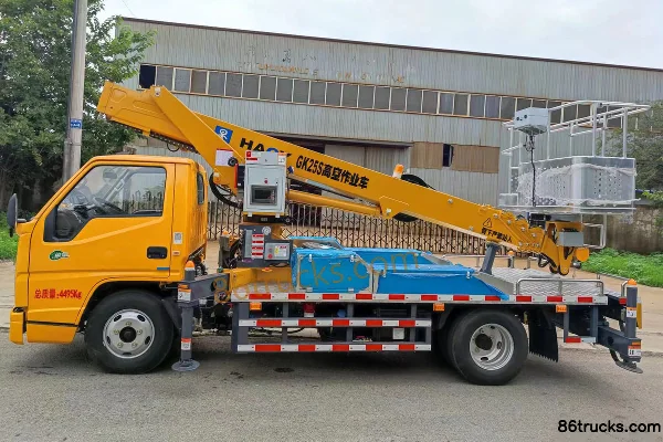 JMC Shunda Narrow Body 116 hp 4X2(6 wheels) Aerial Work Truck (Qijing Brand) Exterior (2) | 86Trucks