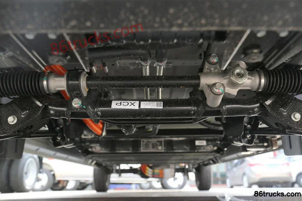 Foton Xiangling Q 3T 2.5m double row electric flatbed micro truck 41.86kWh 4X2(6 wheels) Chassis (1) | 86Trucks