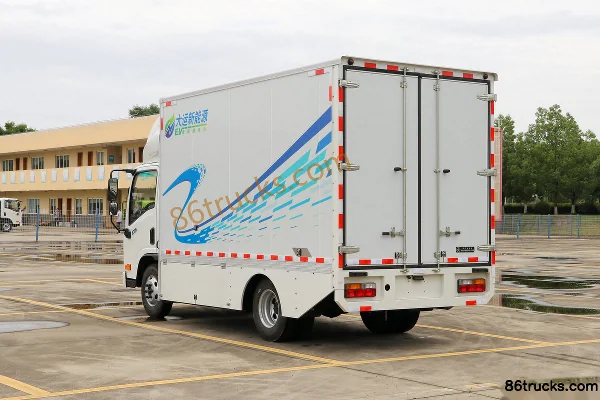 Dayun Aopuli EA5s Yingming Battery Swap Edition 4.5T 4.12m single-row battery-swap pure electric box light truck 4X2(6 wheels) Exterior (3)