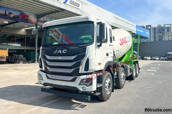 JAC GallopK5W 350 ch 8X4(12 roues) 7,4 m³ camion malaxeur à béton Extérieur (3) | 86Trucks
