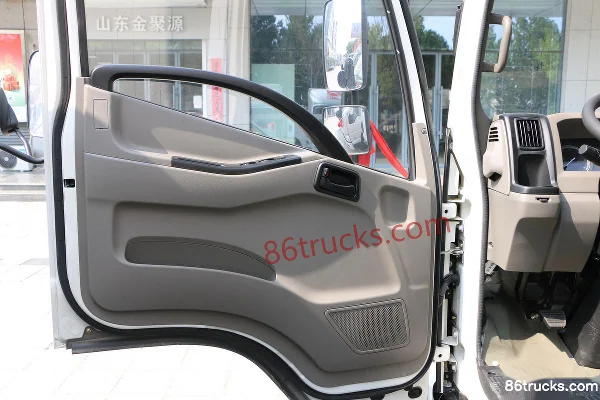 JMC Kaiwei Medium Body 143hp 4X2(6 wheels) 4.2m Single Row Van Light Truck (China VI)(Air Brake) Cab (2) | 86Trucks