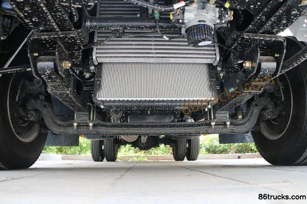 JMC Kaiwei Medium Body 143hp 4X2(6 wheels) 4.2m Single Row Van Light Truck (China VI)(Air Brake) Chassis (1) | 86Trucks