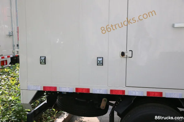 JMC Kaiwei Medium Body 143hp 4X2(6 wheels) 4.2m Single Row Van Light Truck (China VI)(Air Brake) (3) | 86Trucks