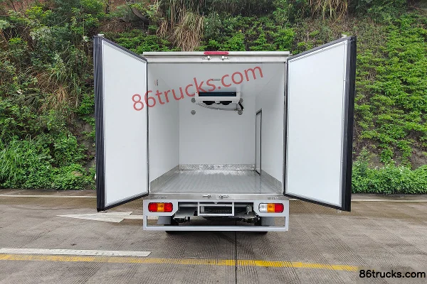 Wuling Rongguang petit camion version allongée 1,5L 102 ch essence 4X2(6 roues) 2,715 m camion frigorifique Cabine (1) | 86Trucks