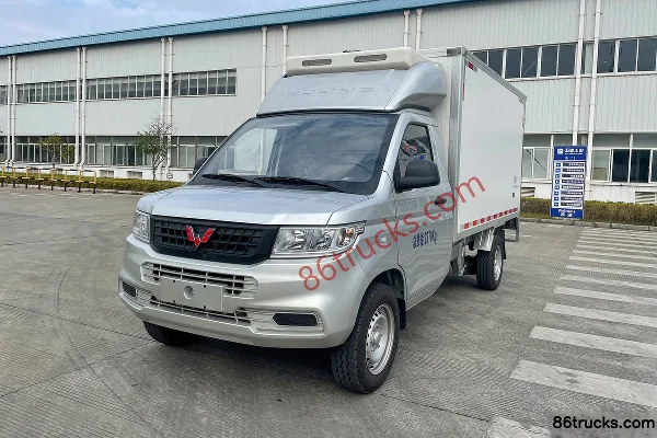Wuling Rongguang New Card 2.0L 136hp Gasoline 4X2(6 wheels) 3.075m Refrigerated Truck (Single Rear Tire) Exterior (3) | 86Trucks