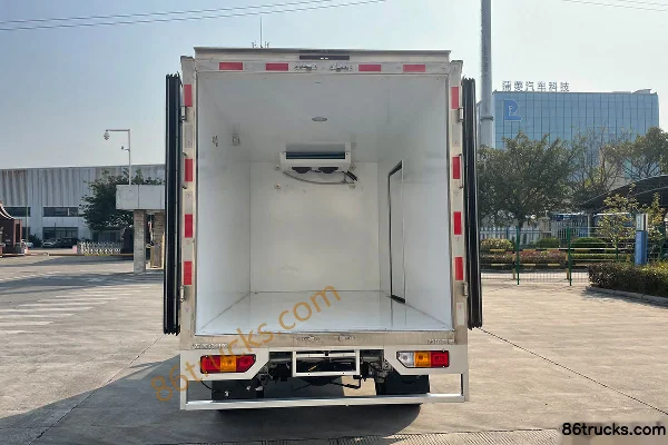 Wuling Rongguang Xinka 2.0L 136 ch 4X2(6 roues) camion frigorifique 3,162 m (China VI) Carrosserie (3) | 86Trucks