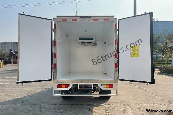 Wuling Rongguang Xinka 2.0L 136 ch 4X2(6 roues) camion frigorifique 3,162 m (China VI) Carrosserie (2) | 86Trucks
