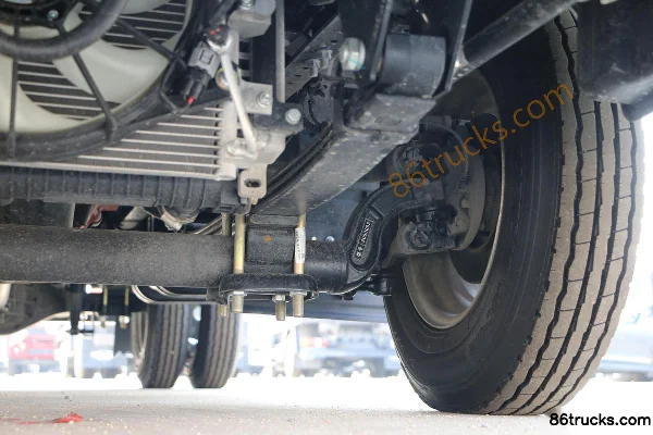 JAC Junling V3 82 hp 4X2(6 wheels) 3.3m single row box truck Chassis (3) | 86Trucks