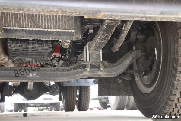 Foton Aoling Hornet MINI 170hp 4X2(6 wheels) 5.25m semi-crew flatbed cargo truck Chassis (3) | 86Trucks