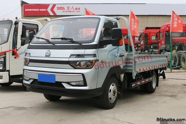 Sinotruk HOWO Xiaojiang 140 hp 4X2(6 wheels) 3.6m Single Row Stake Small Truck (China VI) Exterior (3) | 86Trucks