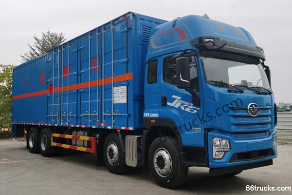 FAW Jiefang Qingdao JK6 260hp 6X2(8 wheels) 8.3m flammable liquid van truck (Yongqiang brand) Exterior