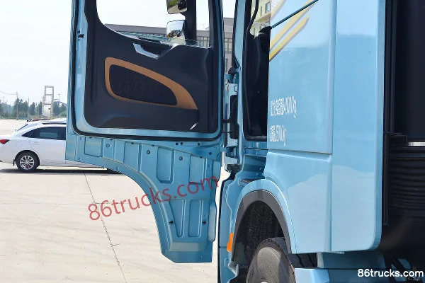 SHACMAN Delong X5000S Classic Edition 510hp 6X4(10 wheels) Tractor Truck (China VI) Cab (3) | 86Trucks