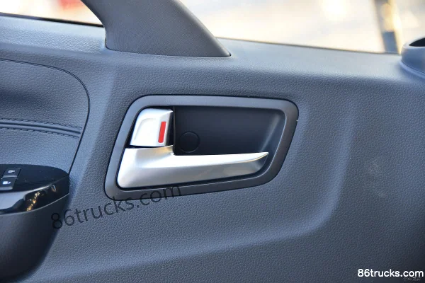 Foton Aumark S1 Smart Edition 160hp 4X2(6 wheels) 3.83m Semi-row Panel Light Truck Cab (3) | 86Trucks