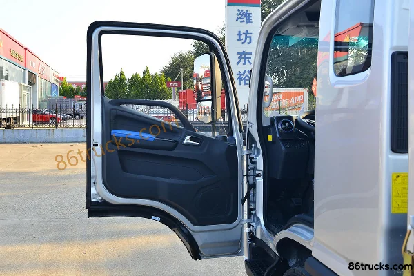 Foton Aumark S1 Smart Edition 160hp 4X2(6 wheels) 3.83m Semi-row Panel Light Truck Cab (1) | 86Trucks