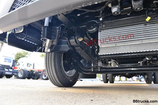 Foton Aumark S1 Smart Edition 160hp 4X2(6 wheels) 3.83m Semi-row Panel Light Truck Chassis (2) | 86Trucks