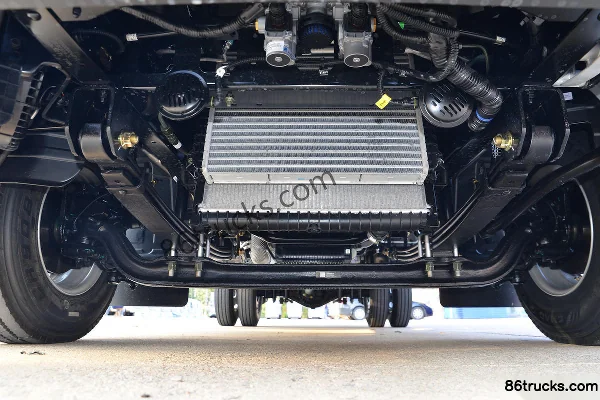 Foton Aumark S1 Smart Edition 160hp 4X2(6 wheels) 3.83m Semi-row Panel Light Truck Chassis (1) | 86Trucks
