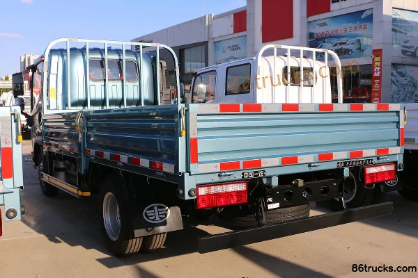 FAW Jiefang Hu 6G 140 ch 4X2(6 roues) Camion léger à ridelles 3,82 m cabine avec couchette Carrosserie (1) | 86Trucks