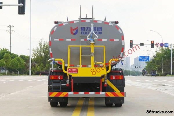 Dongfeng Liuqi New Chenglong M3 200hp 4X2(6 wheels) Green Spraying Truck (Kailifeng) Exterior (2) | 86Trucks