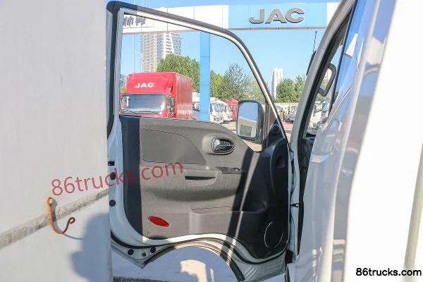 JAC Kaida X6 1.6L 120hp 4X2(6 wheels) Gasoline 3.31m Single Row Flatbed Mini Truck (China VI) Cab (1) | 86Trucks