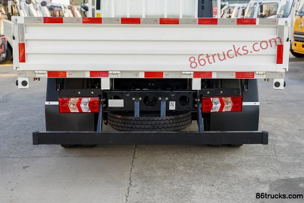 SHACMAN Commercial Vehicle Delong G1 137 hp 4X2(6 wheels) 4.18m Single Row Flatbed Light Truck (5T Rear Axle) Body (2) | 86Trucks