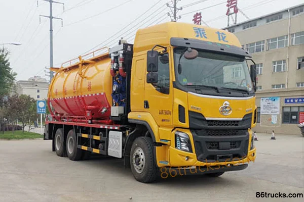 Dongfeng Liuqi Chenglong H5 350 hp 6X4(10 wheels) cleaning suction truck (China VI) (Huazhuanyi brand) Exterior
