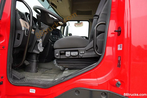 Dongfeng Commercial Vehicle Tianjin KR Heavy Truck Comfort Edition 245 hp 4X2(6 wheels) 6.8m half-row flatbed cargo truck (China VI) Cab (3)