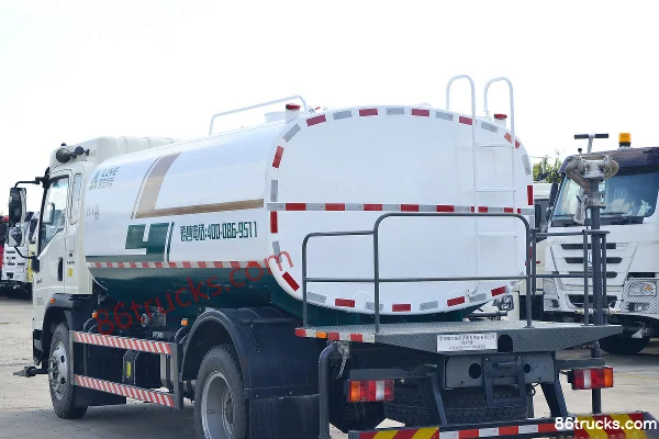 Sinotruk HOWO Hanjiang 160hp 4X2(6 wheels) Green Sprinkler Truck (Luye Brand) Body (3) | 86Trucks