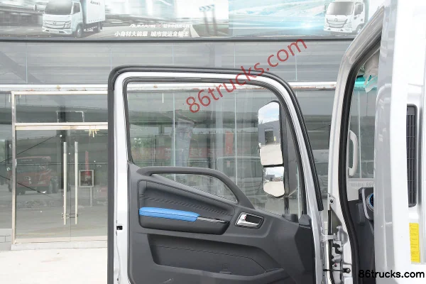 Foton Aumark S1 Changying Edition 158hp 4X2(6 wheels) 4.17m AMT Automatic Single Row Flatbed Light Truck Cab (2) | 86Trucks