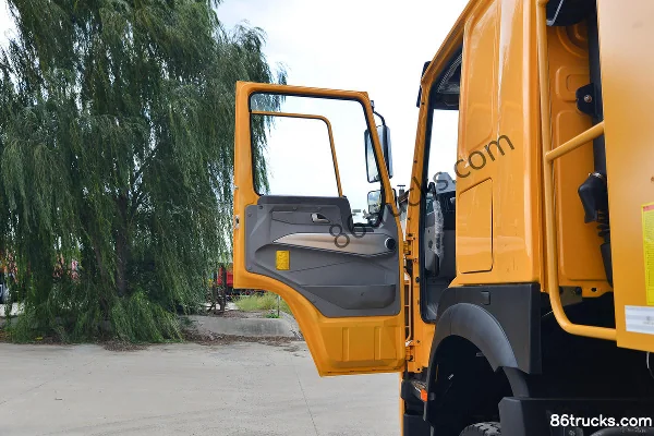 Sinotruk HOWO V7 Heavy Truck 400hp 6X4(10 wheels) 6m Dump Truck (Engineering Yellow) Cab (1) | 86Trucks