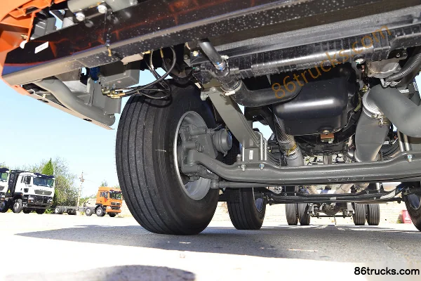 Sinotruk HOWO TX 310hp 6X2(8 wheels) 7.8m Explosive Material Transport Truck (Huawei Chille Brand) Chassis (2) | 86Trucks