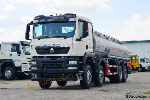 Sinotruk HOWO TX7 350 hp 8X4(12 wheels) liquid supply truck Exterior (3) | 86Trucks