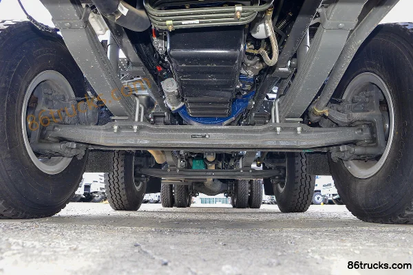 Sinotruk HOWO TX7 350 hp 8X4(12 wheels) liquid supply truck Chassis (1) | 86Trucks