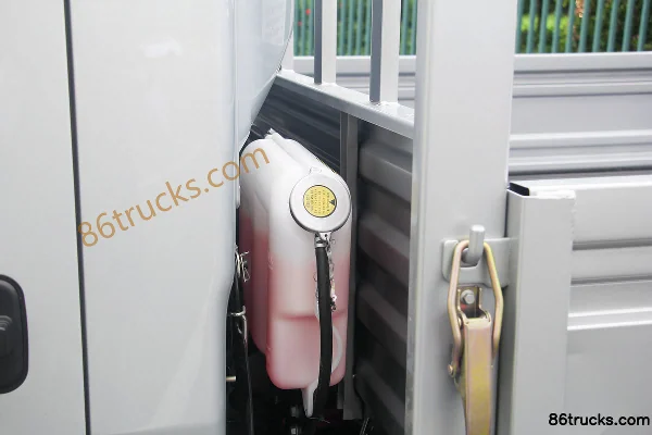 JAC Shuailing HS7 single-row hybrid flatbed light truck 4X2(6 wheels) Body (1) | 86Trucks