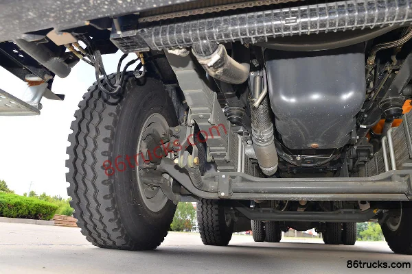 Sinotruk HOWO TX7 430 hp 8X4(12 wheels) cleaning and suction truck Chassis (2) | 86Trucks