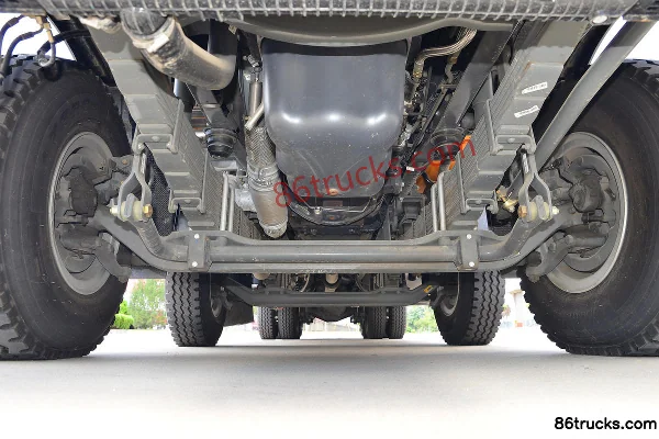 Sinotruk HOWO TX7 430 hp 8X4(12 wheels) cleaning and suction truck Chassis (1) | 86Trucks