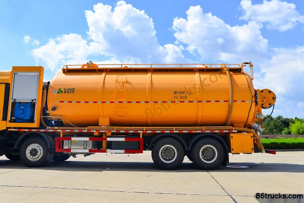 Sinotruk HOWO TX7 430 hp 8X4(12 wheels) cleaning and suction truck Body (1) | 86Trucks