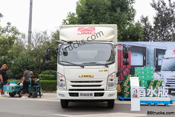 JMC Kaiwei Blue Whale 143 hp 4X2(6 wheels) 4.2m single-row van light truck Exterior (2) | 86Trucks