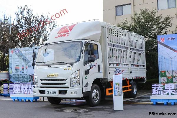 JMC Kaiwei Medium Body 143hp 4X2(6 wheels) 4.2m Single Row Stake Truck (China VI) (Air Brake) Exterior (3) | 86Trucks