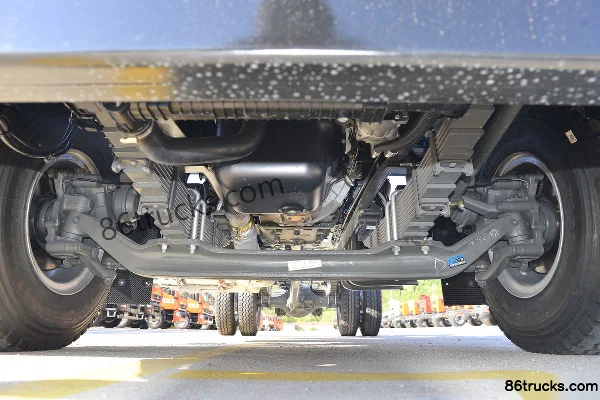 Sinotruk HOWO TX 270 hp 4X2(6 wheels) Aerial Work Truck (Hylifter) Chassis (1) | 86Trucks