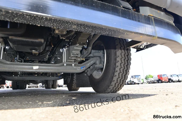 Sinotruk HOWO TX 350 ch 8X4(12 roues) camion de service de fluides Châssis (3) | 86Trucks