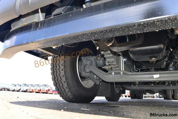 Sinotruk HOWO TX 350 ch 8X4(12 roues) camion de service de fluides Châssis (2) | 86Trucks